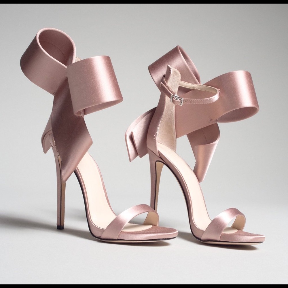 CHAMPAGNE OPEN TOE Heels